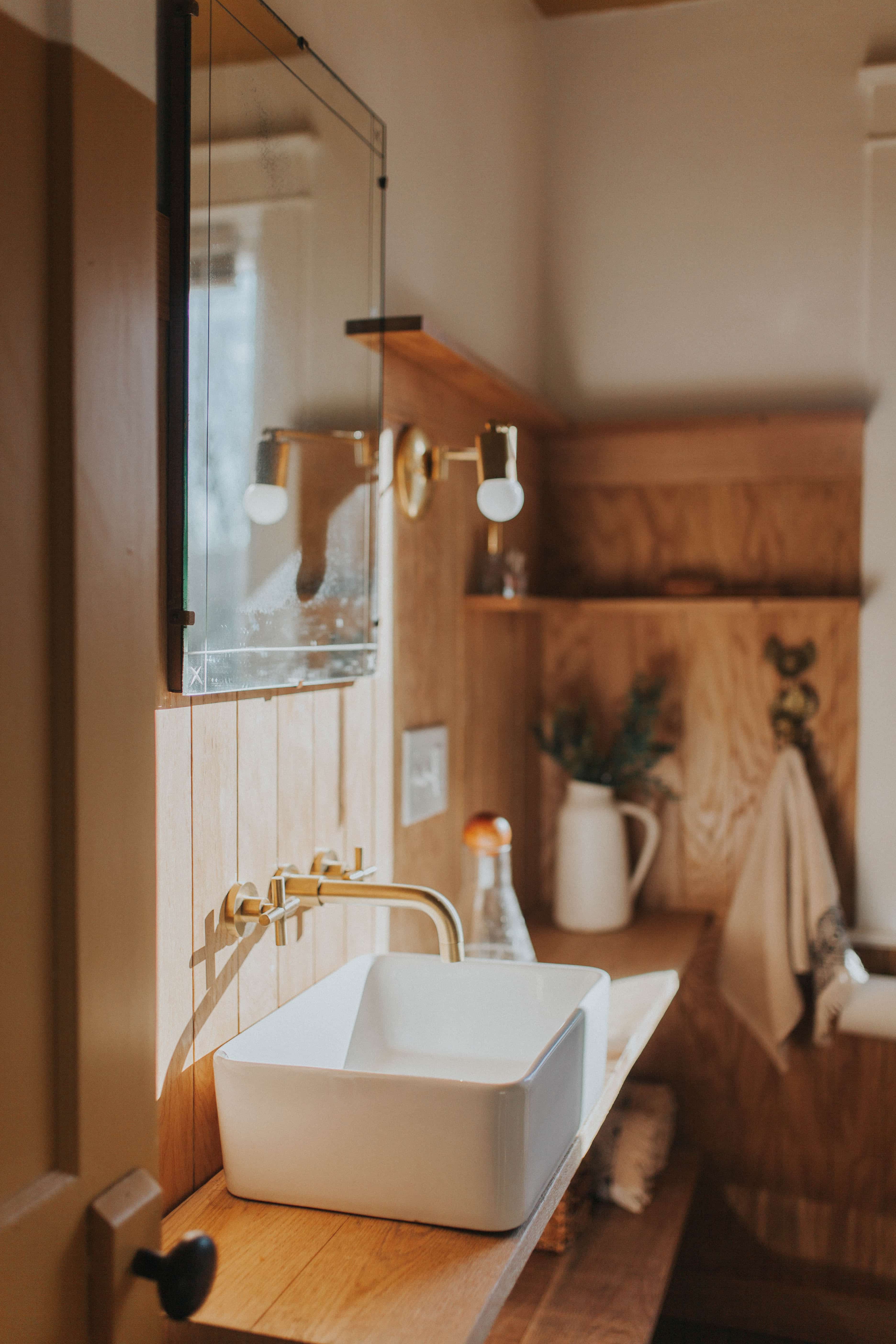 paneling bathroom and conserved space renovation